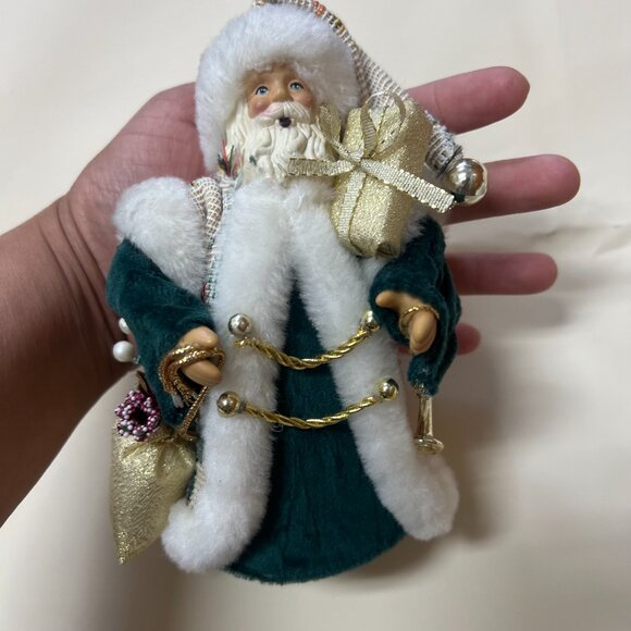 Christmas Figurines Snowman & Santa Clauses Holiday Decorations Vintage Ornament - Picture 6 of 15